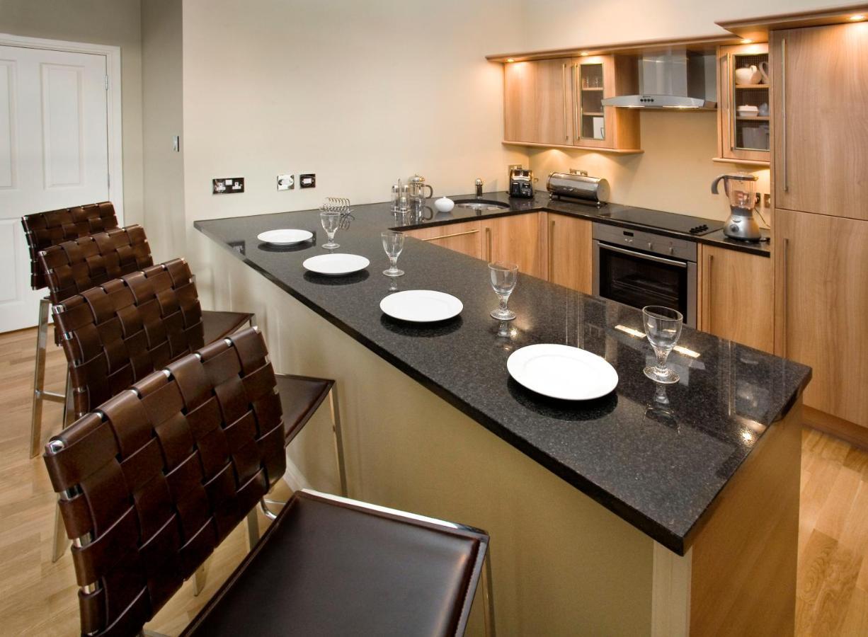 Old Town Suites - Royal Mile Edinburg Exteriör bild